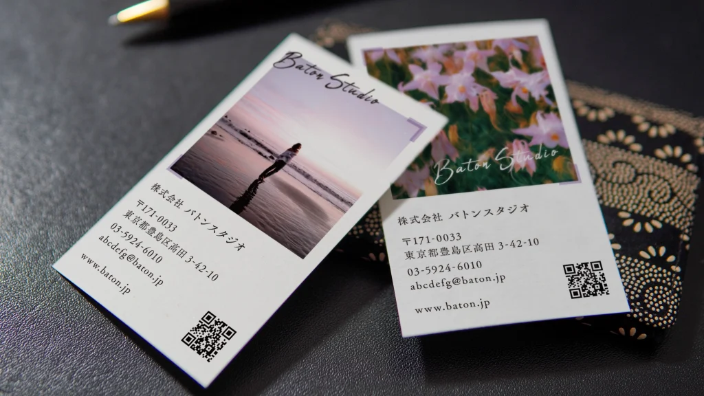 写真と個性が際立つ、洗練したショップカードデザイン