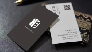 伝統とモダンが調和する上質な名刺デザイン